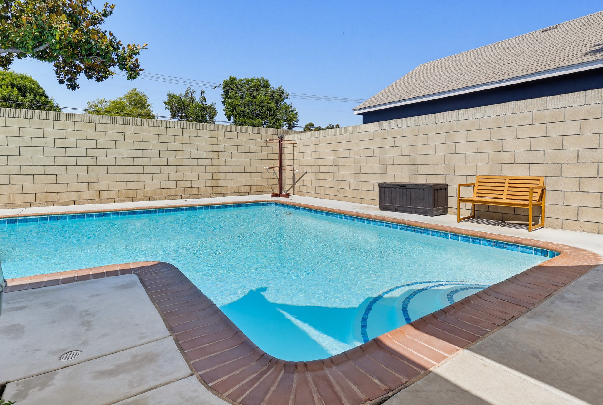 Virtual tour photo 74 of 84 for 928 Lidford Ave