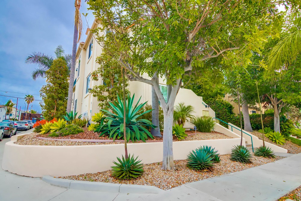 Virtual tour photo 4 of 61 for 928 Sapphire St B