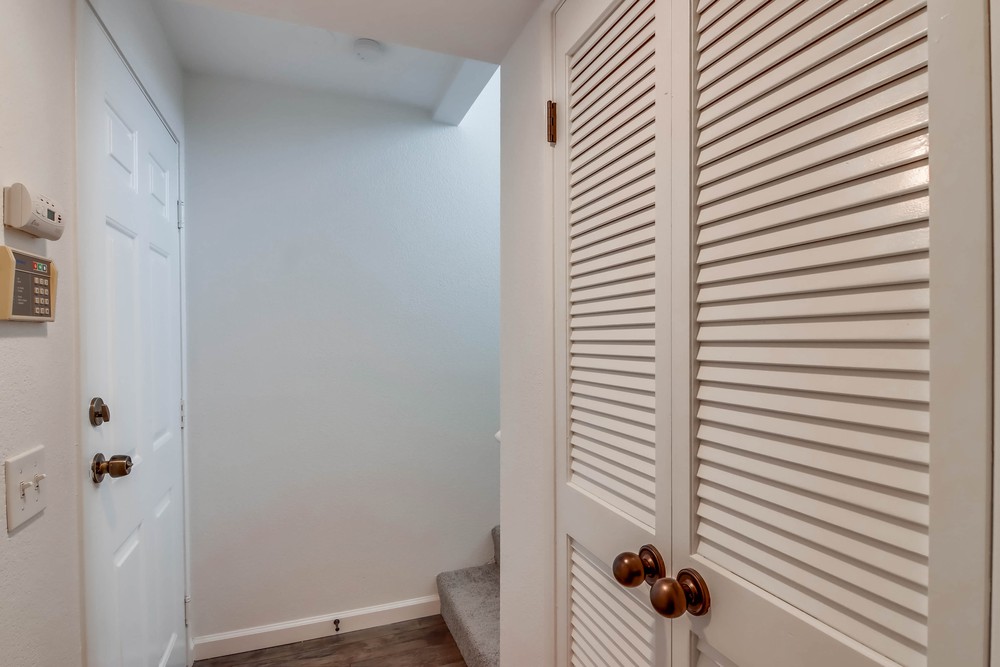 Virtual tour photo 32 of 61 for 928 Sapphire St B