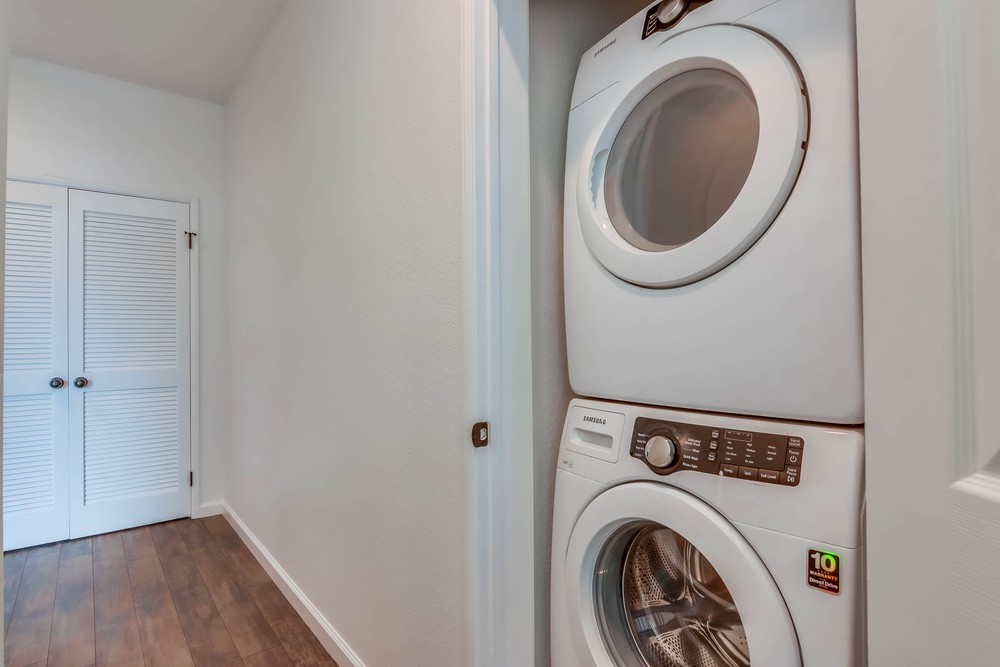 Virtual tour photo 38 of 61 for 928 Sapphire St B