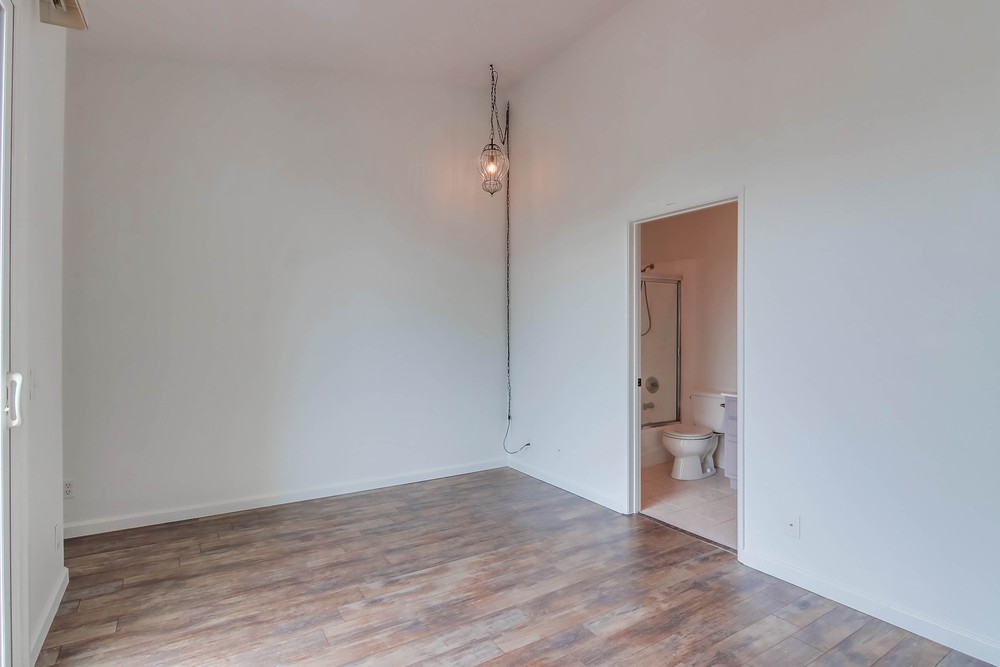 Virtual tour photo 42 of 61 for 928 Sapphire St B
