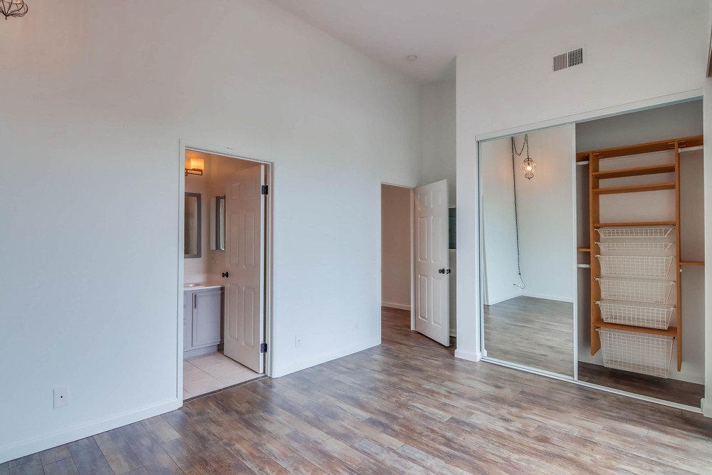 Virtual tour photo 43 of 61 for 928 Sapphire St B