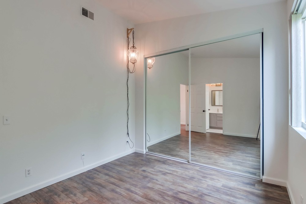 Virtual tour photo 51 of 61 for 928 Sapphire St B