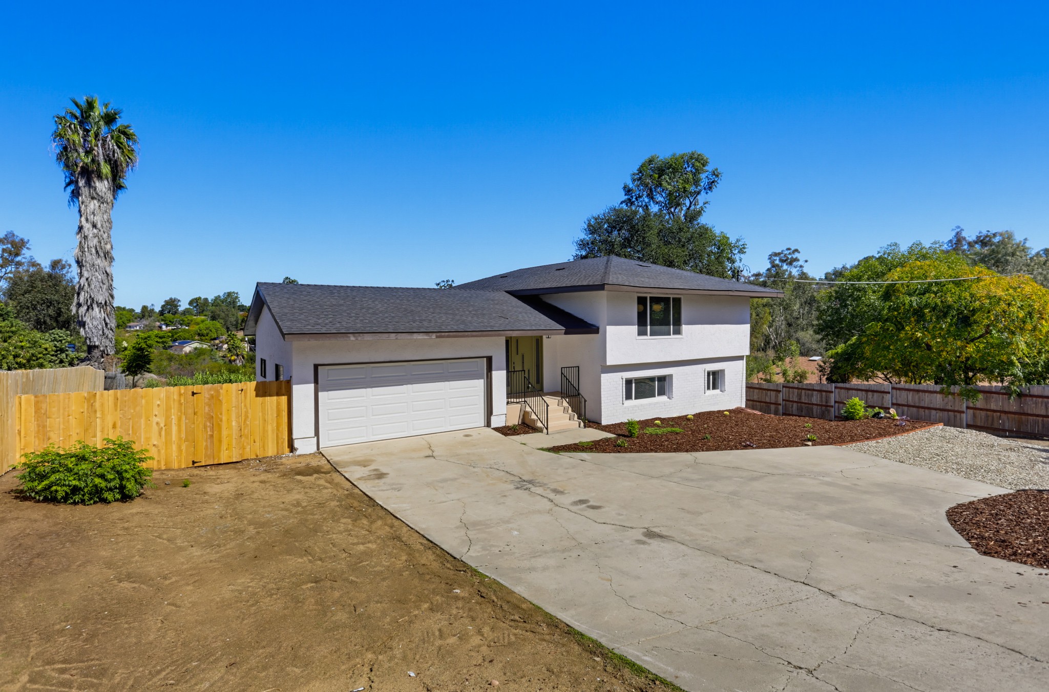 Virtual tour photo 3 of 42 for 930 Miramar Dr