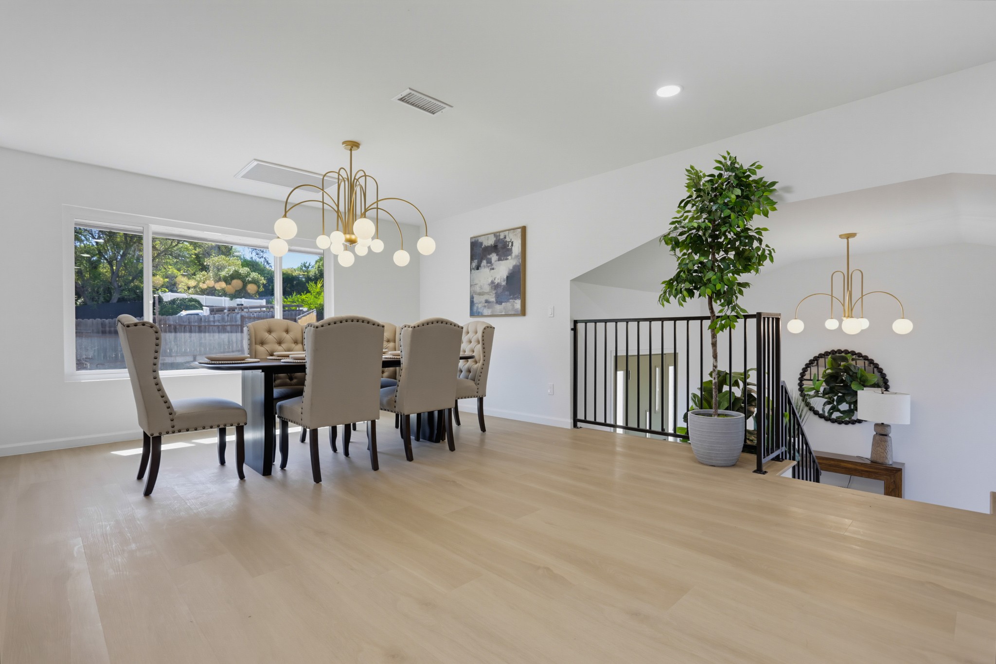 Virtual tour photo 7 of 42 for 930 Miramar Dr