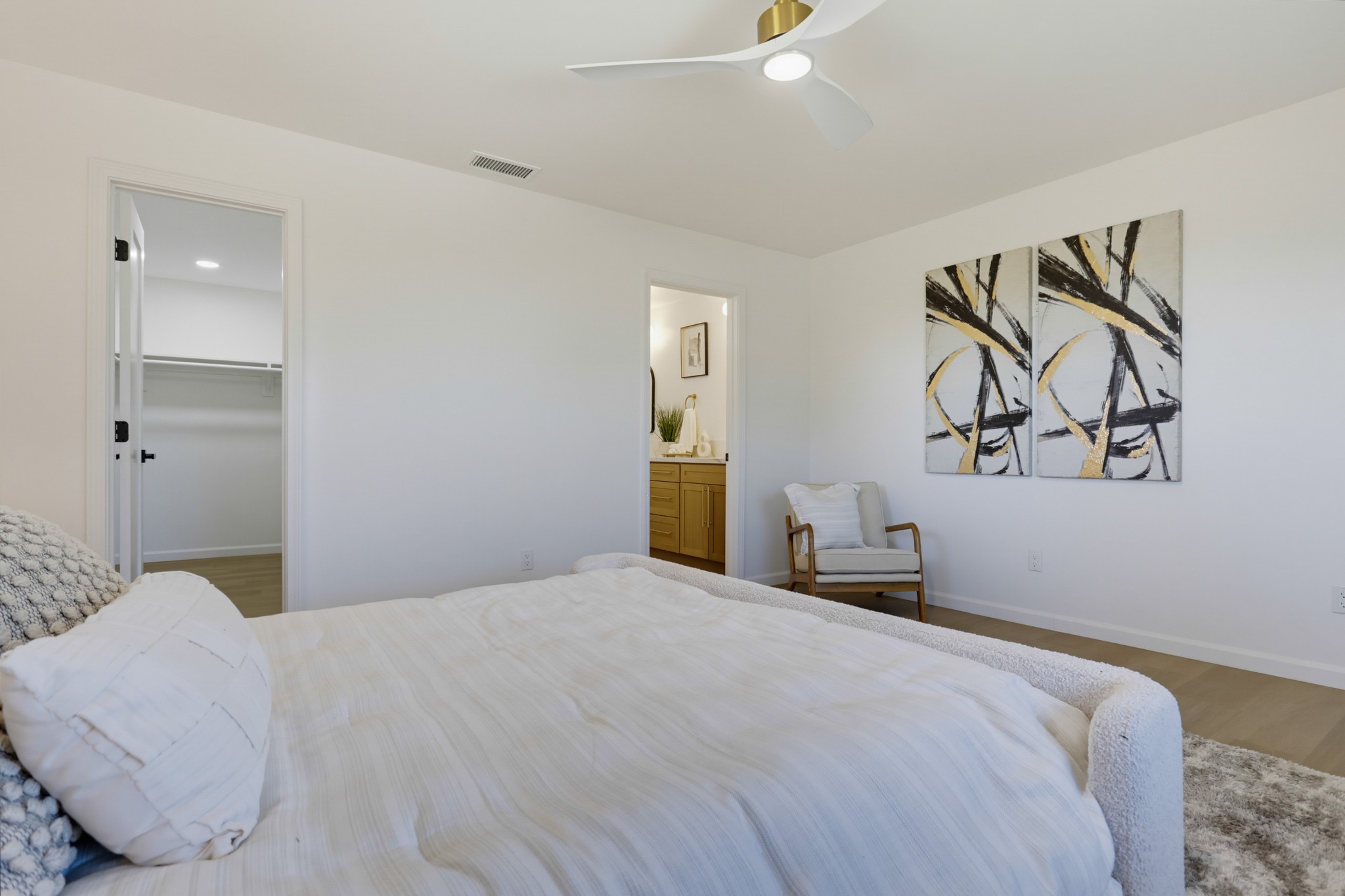 Virtual tour photo 20 of 42 for 930 Miramar Dr
