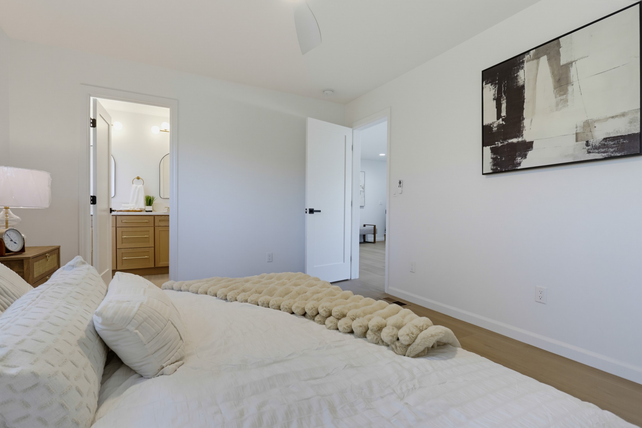 Virtual tour photo 25 of 42 for 930 Miramar Dr