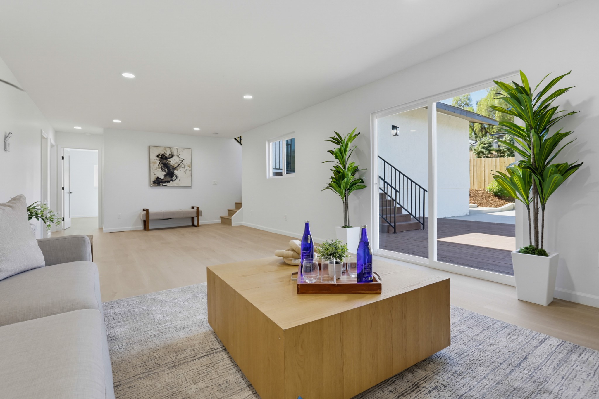 Virtual tour photo 32 of 42 for 930 Miramar Dr