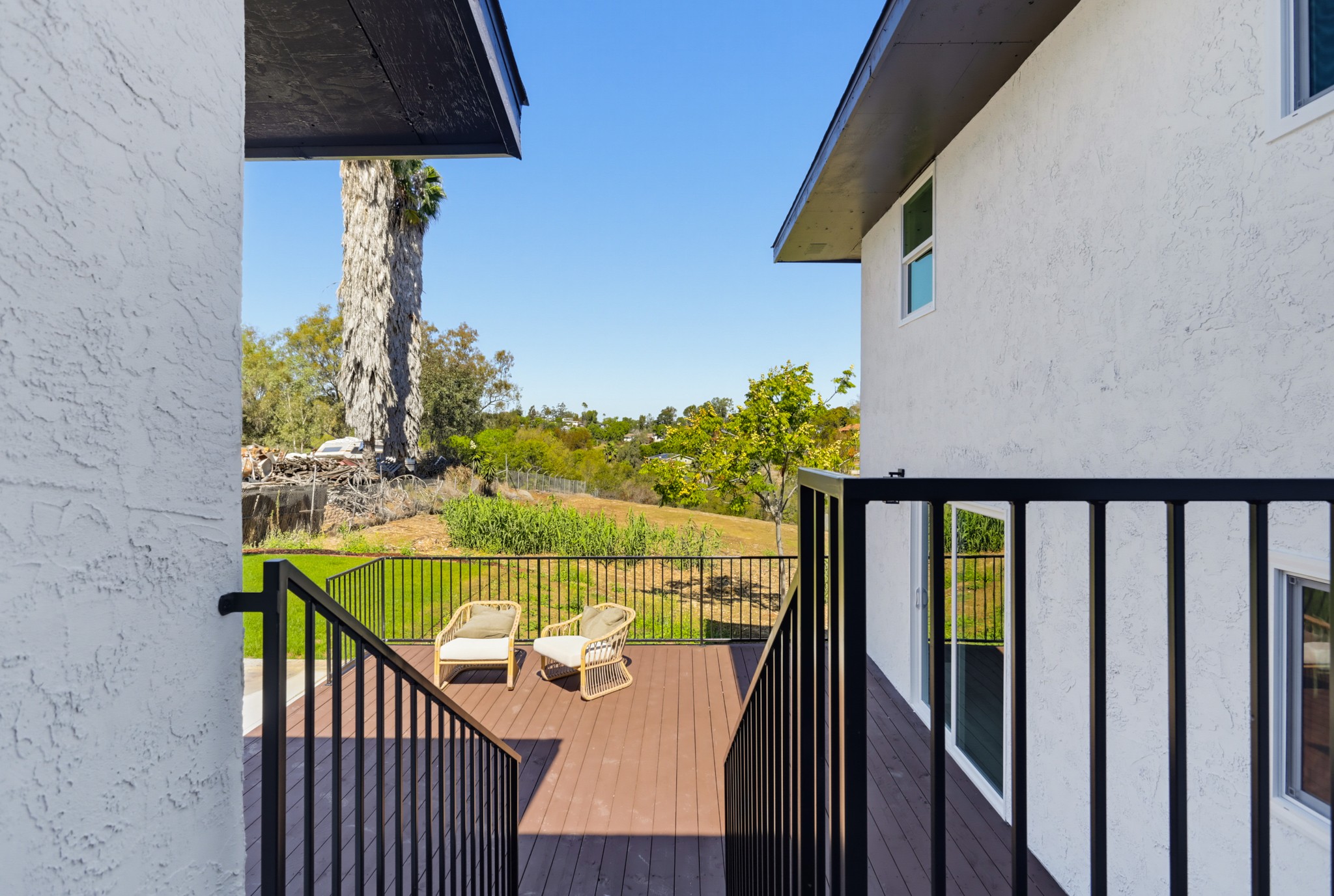 Virtual tour photo 35 of 42 for 930 Miramar Dr