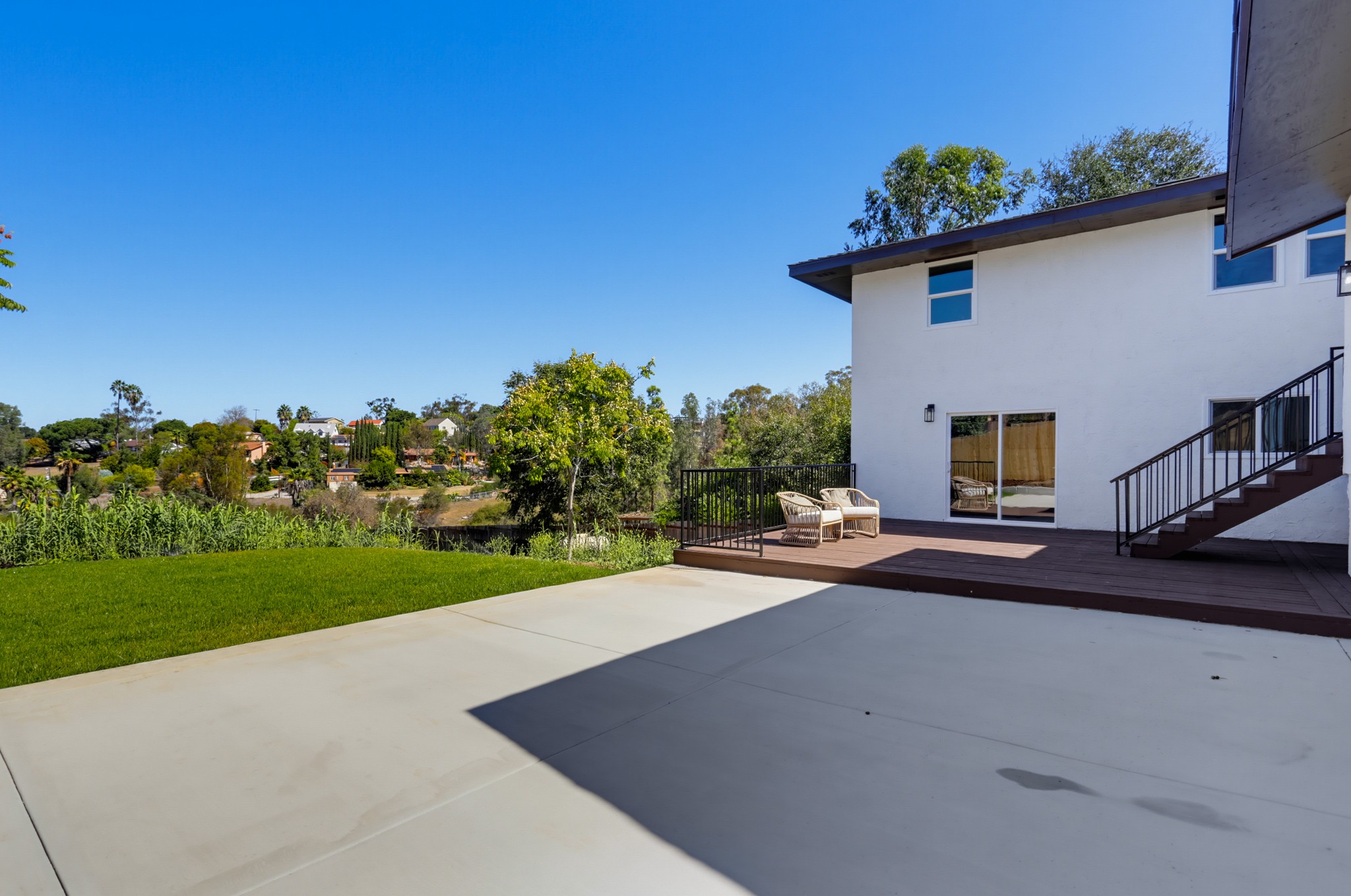 Virtual tour photo 36 of 42 for 930 Miramar Dr