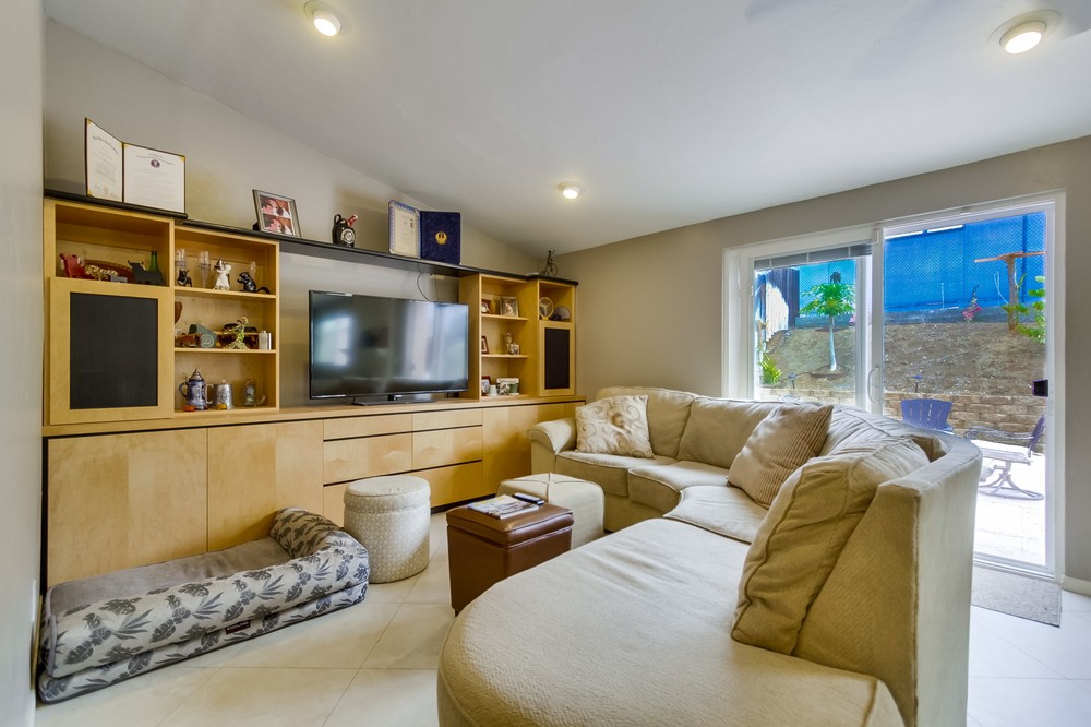 Virtual tour photo 9 of 37 for 9302 Ronda Avenue