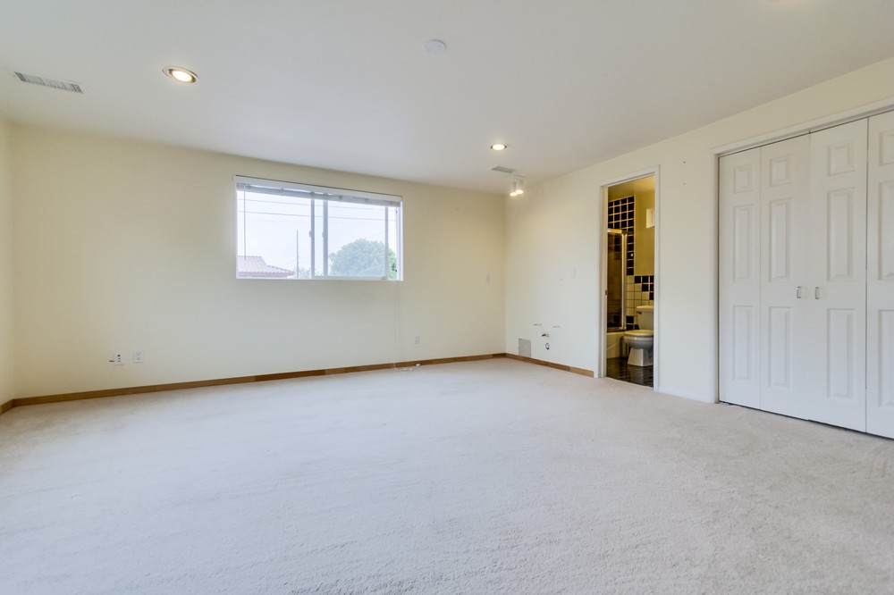 Virtual tour photo 20 of 37 for 9302 Ronda Avenue
