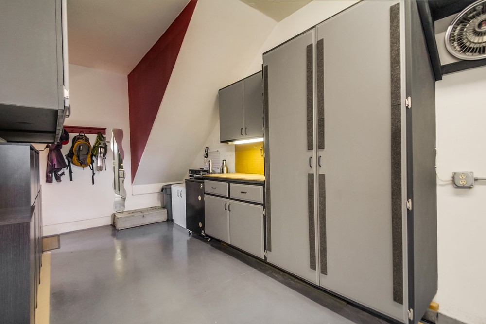 Virtual tour photo 42 of 46 for 934 Agate St