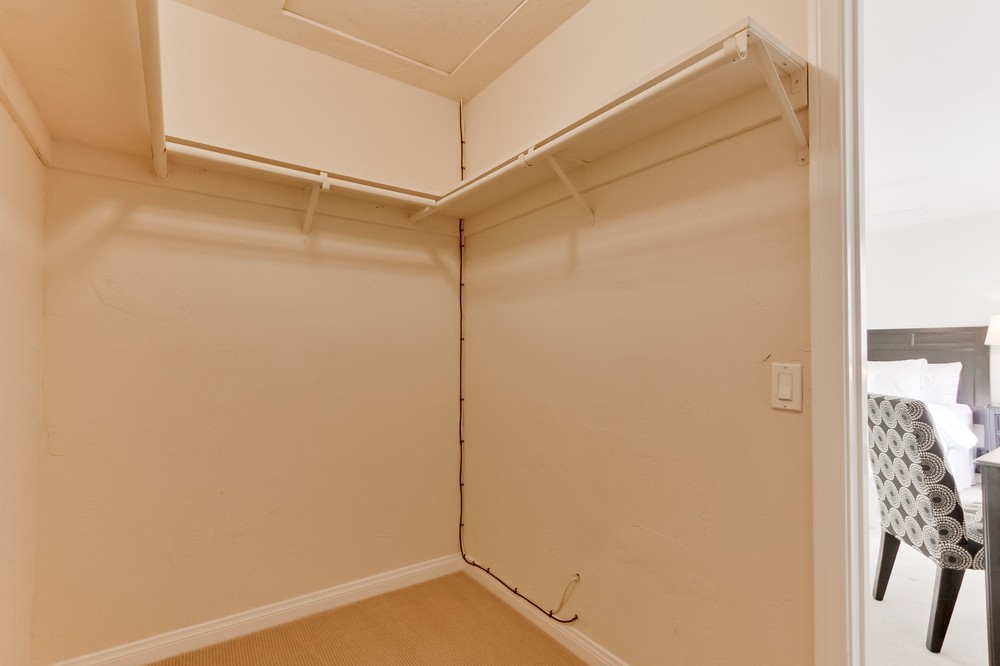 Virtual tour photo 25 of 34 for 934 Valley Ave