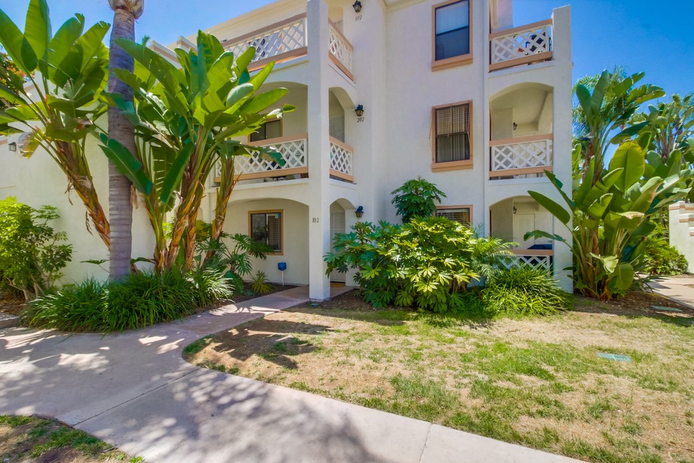 Virtual tour photo 1 of 36 for 9342 Twin Trails Dr #102