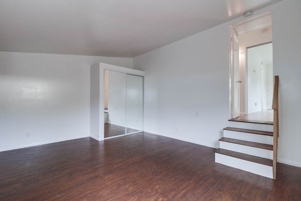 Virtual tour photo 21 of 45 for 935 Opal St