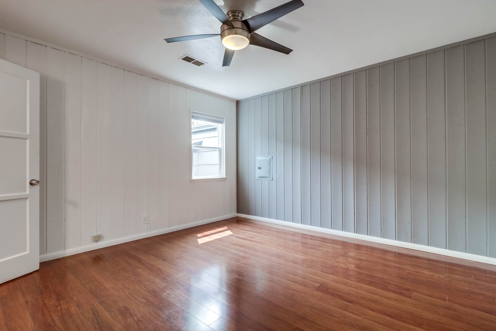 Virtual tour photo 25 of 45 for 935 Opal St