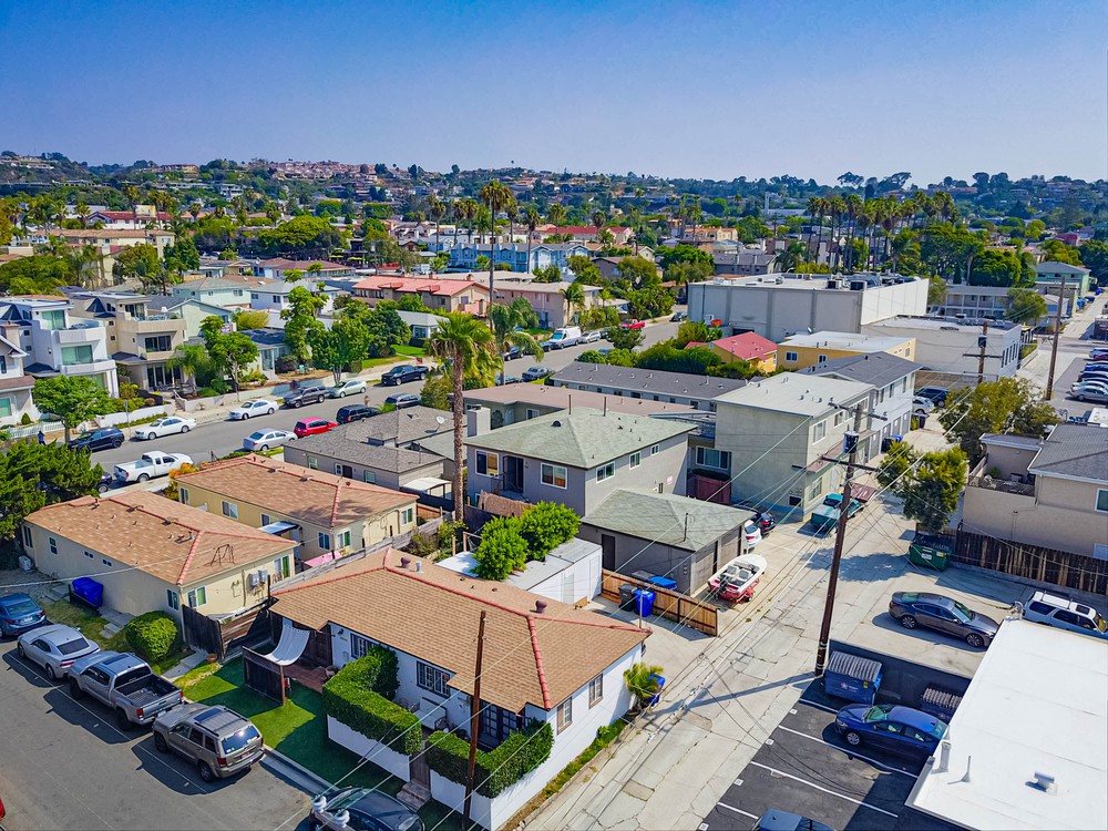 Virtual tour photo 9 of 33 for 935 Opal St
