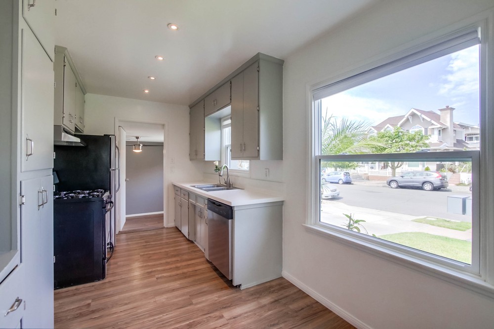 Virtual tour photo 10 of 41 for 935 Opal St
