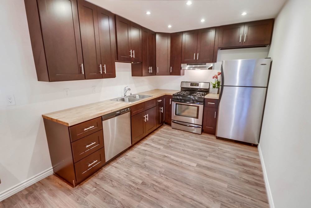 Virtual tour photo 12 of 44 for 937 Opal St
