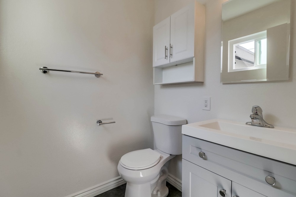 Virtual tour photo 21 of 44 for 937 Opal St