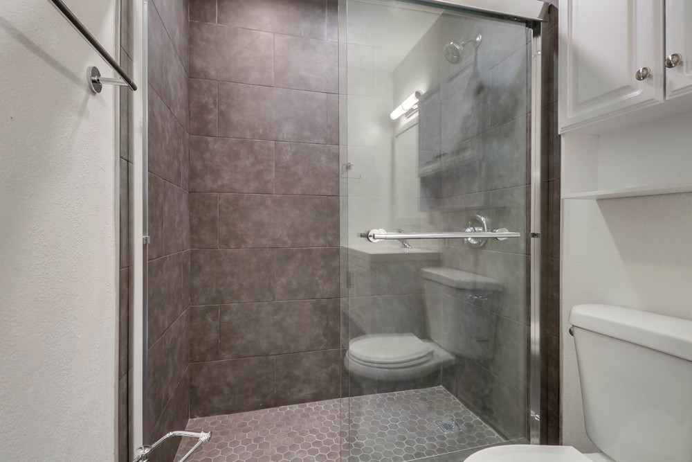 Virtual tour photo 31 of 44 for 937 Opal St
