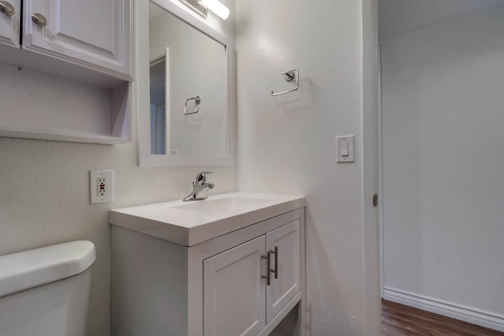 Virtual tour photo 32 of 44 for 937 Opal St