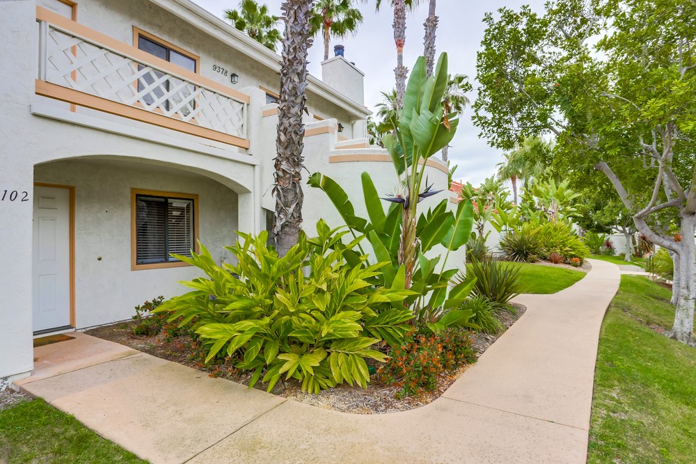 Virtual tour photo 4 of 29 for 9378 Twin Trails Dr UNIT 102