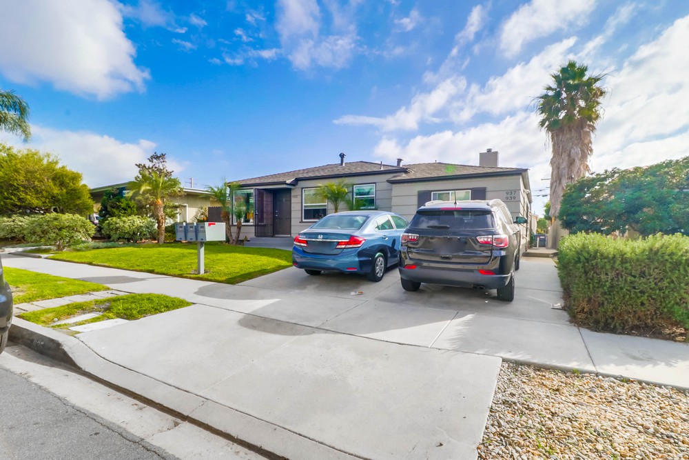 Virtual tour photo 1 of 38 for 939 Opal St
