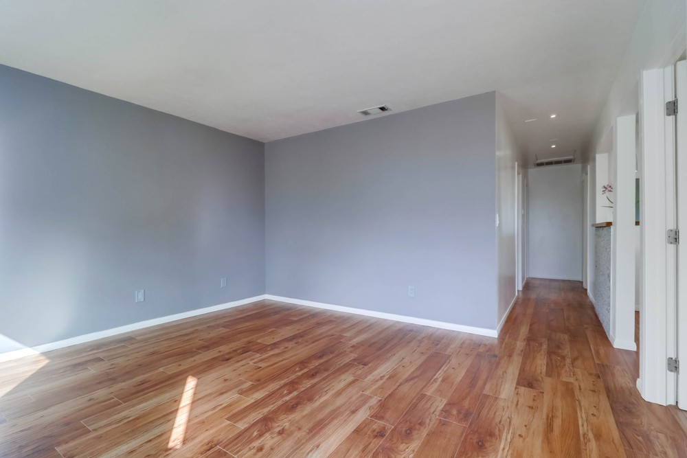 Virtual tour photo 6 of 38 for 939 Opal St