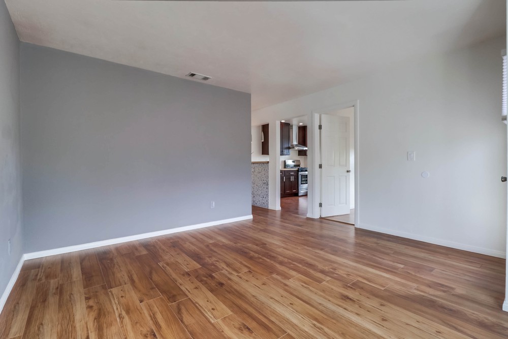 Virtual tour photo 7 of 38 for 939 Opal St