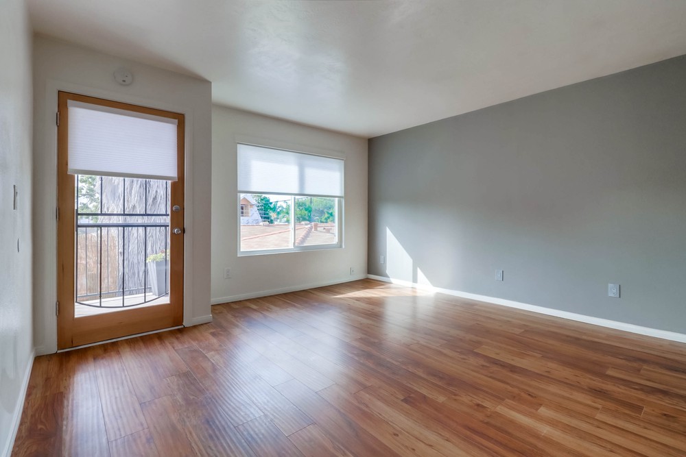 Virtual tour photo 8 of 38 for 939 Opal St