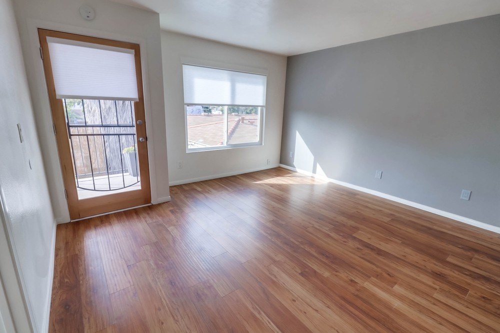 Virtual tour photo 9 of 38 for 939 Opal St