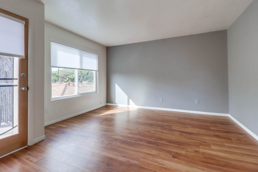 Virtual tour photo 10 of 38 for 939 Opal St