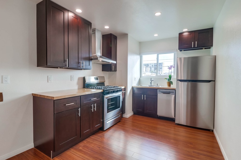 Virtual tour photo 14 of 38 for 939 Opal St