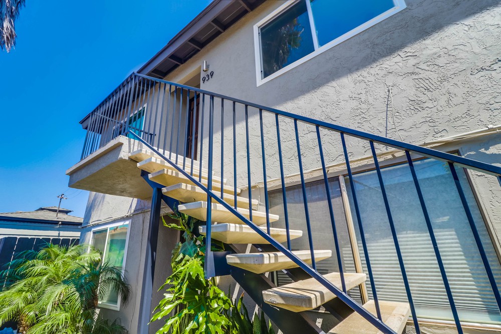 Virtual tour photo 1 of 23 for 939 Opal St