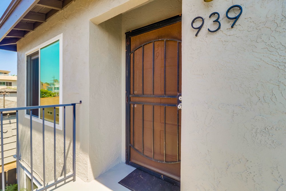 Virtual tour photo 3 of 23 for 939 Opal St