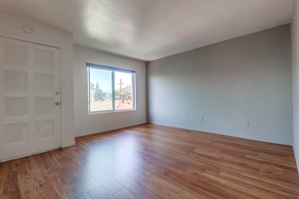Virtual tour photo 7 of 23 for 939 Opal St
