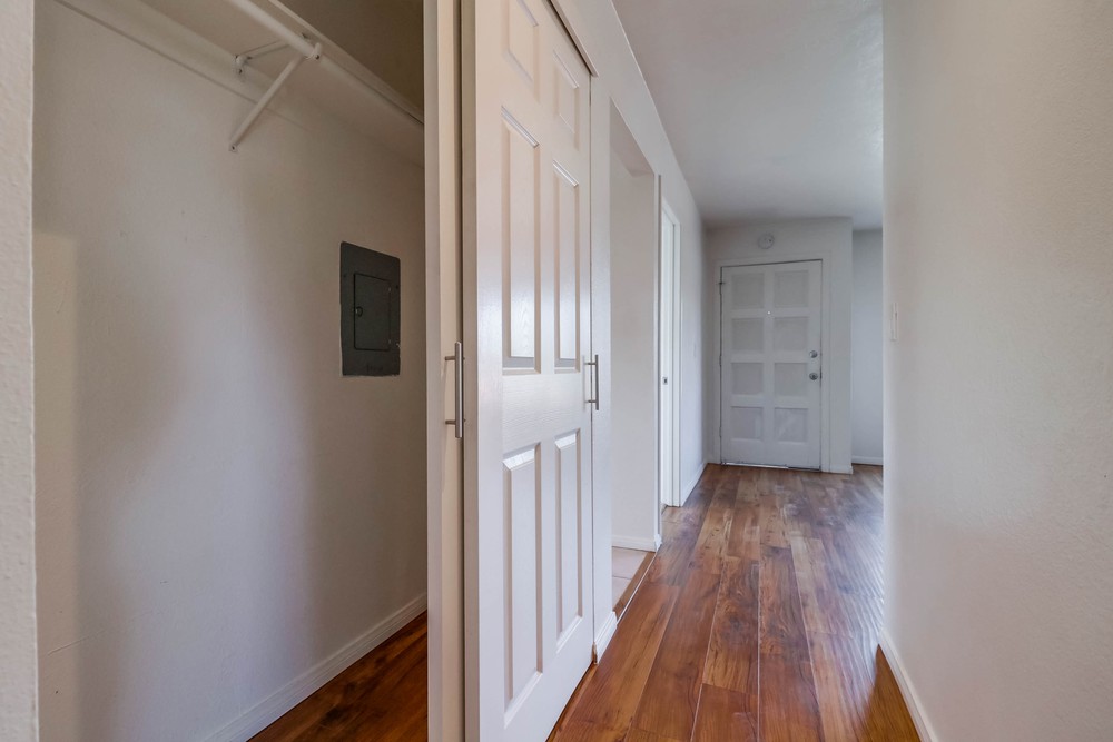 Virtual tour photo 22 of 23 for 939 Opal St