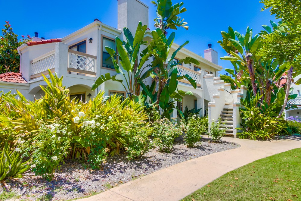 Virtual tour photo 3 of 33 for 9392 Twin Trails Dr #101