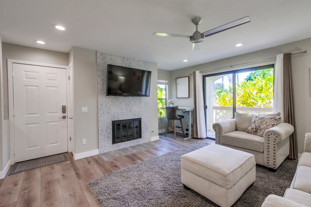 Virtual tour photo 7 of 33 for 9392 Twin Trails Dr #101
