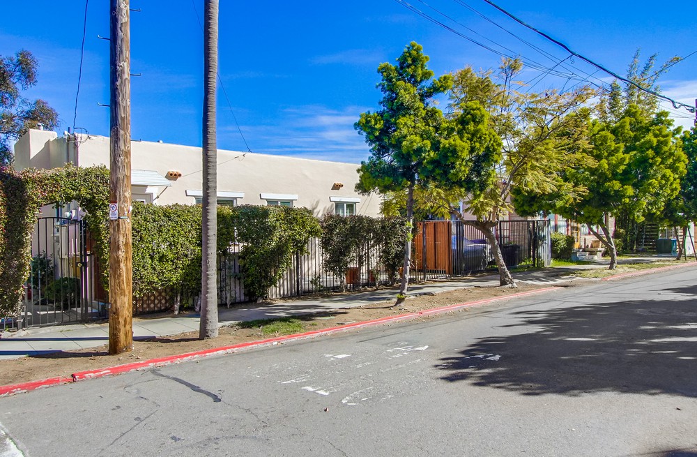 Virtual tour photo 48 of 47 for 940 W Lewis St