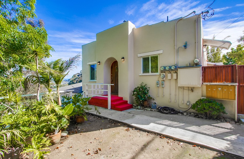 Virtual tour photo 5 of 47 for 940 W Lewis St