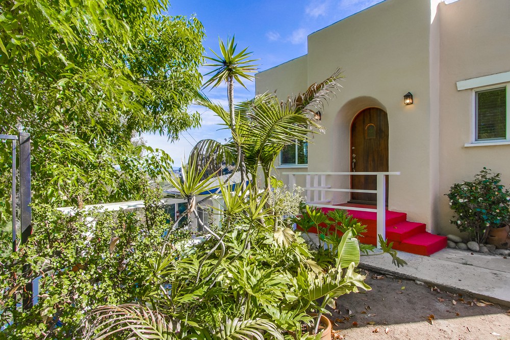 Virtual tour photo 6 of 47 for 940 W Lewis St
