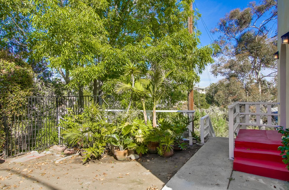 Virtual tour photo 7 of 47 for 940 W Lewis St