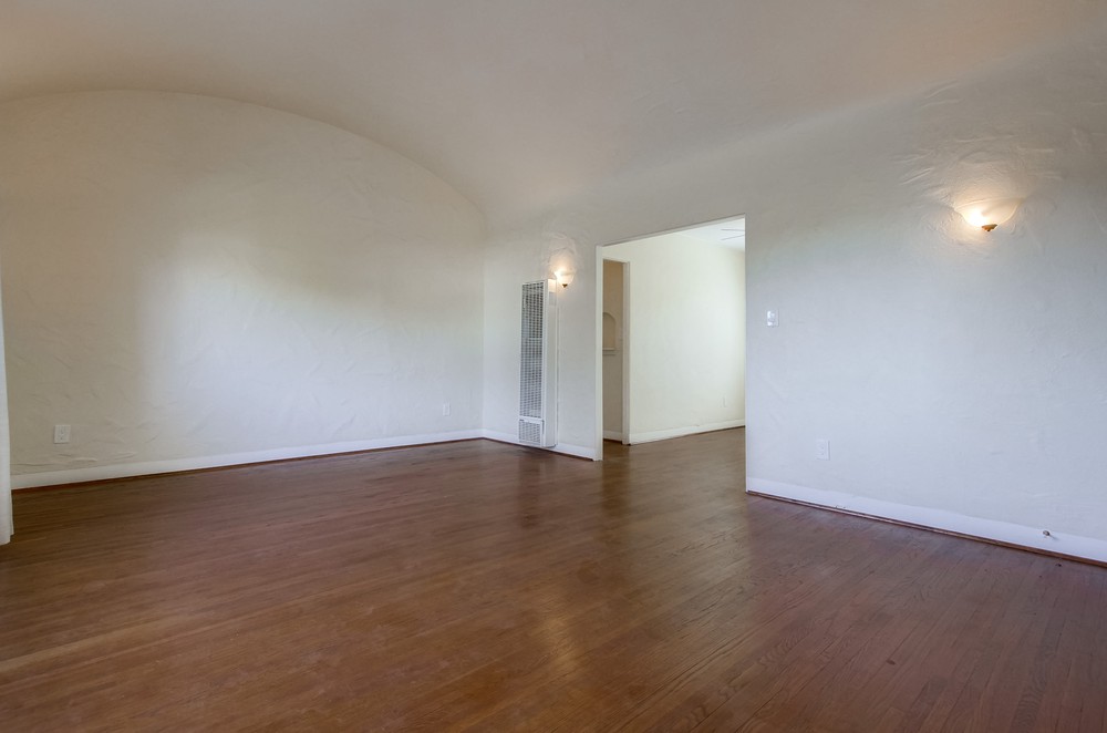 Virtual tour photo 17 of 47 for 940 W Lewis St
