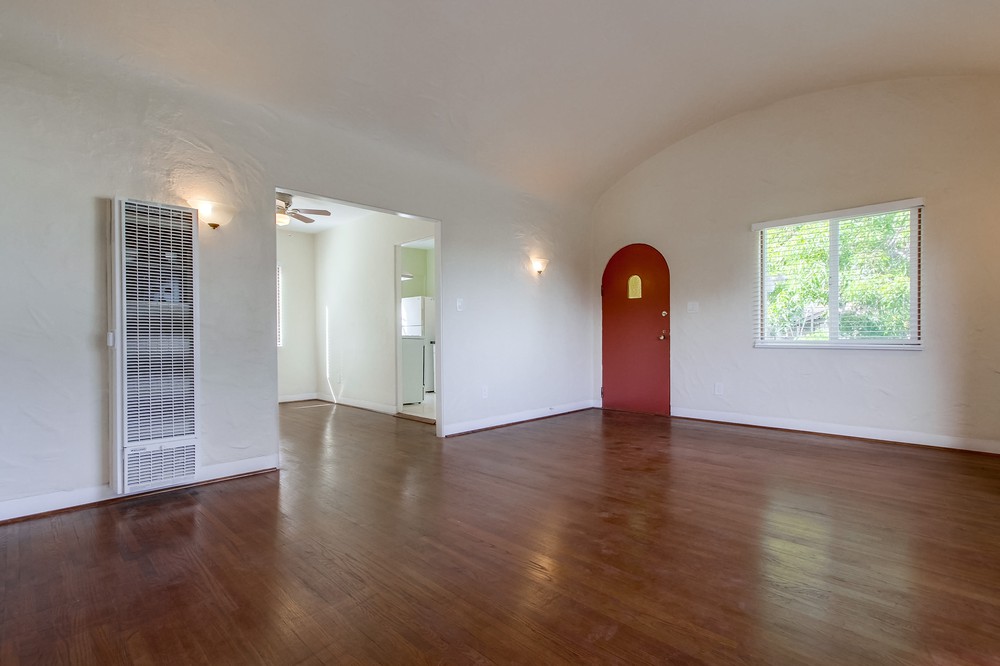 Virtual tour photo 18 of 47 for 940 W Lewis St