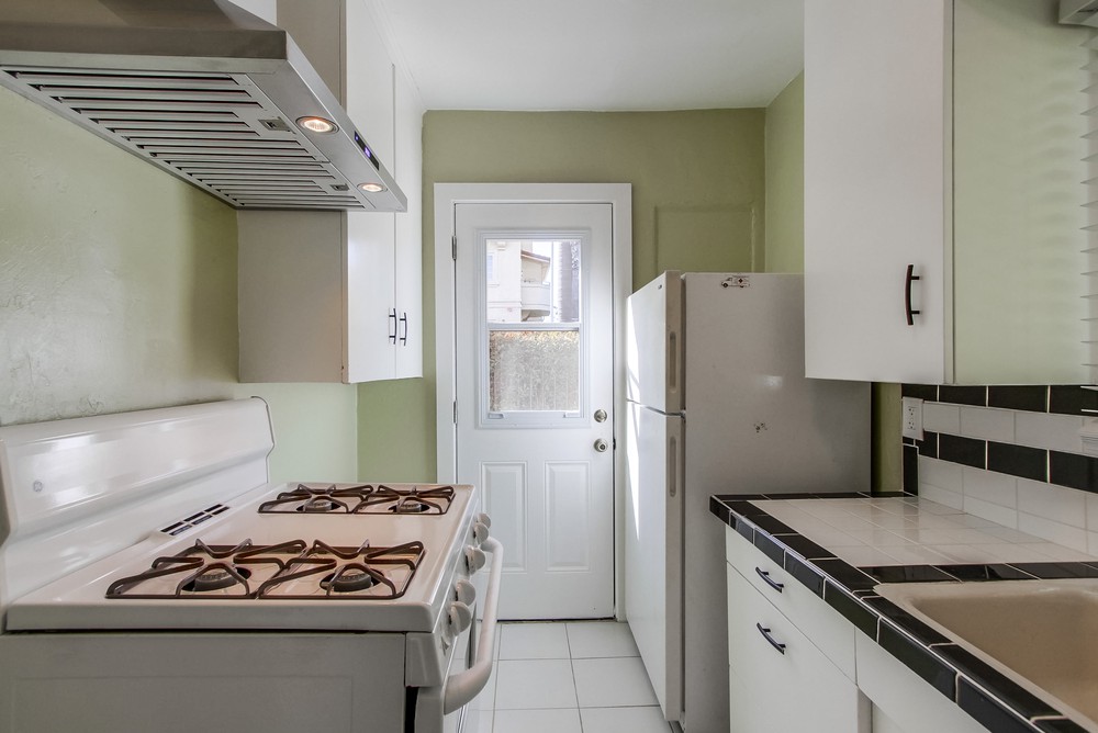 Virtual tour photo 22 of 47 for 940 W Lewis St