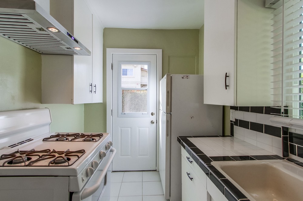 Virtual tour photo 23 of 47 for 940 W Lewis St