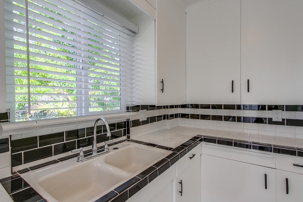 Virtual tour photo 27 of 47 for 940 W Lewis St